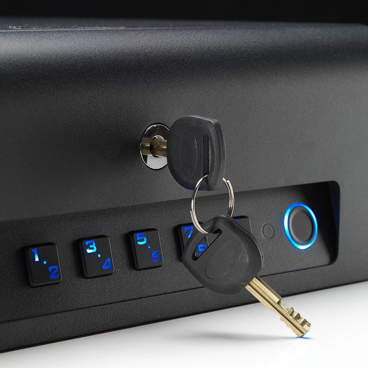 BoostedSafe Elite: Fingerprint, Key &amp; Digital Combo